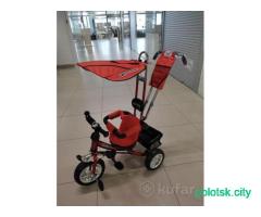 Лёгкий трёхколёсный велосипед Trike,с ручкой управления.