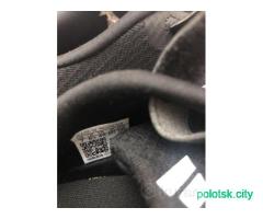 Кроссовки Adidas 39-40 размер