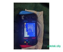 Игровая консоль