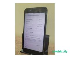Телефон Apple iPhone 8 Plus