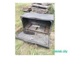 Ящик инструментальный для грузовика.