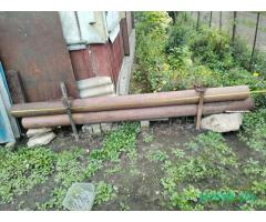 Два столба для ворот.