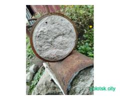 Два столба для ворот.