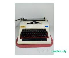 Пишущая машинка