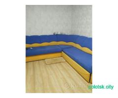 Угловой диван. Размер 175на220.