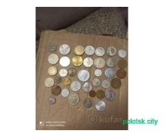 Лот монет разных стран.