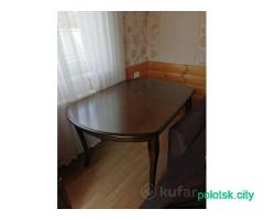 Стол и 4 стула
