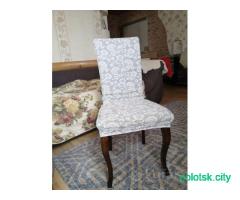 Стол и 4 стула