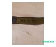 Военный ремень и фляжка.