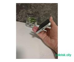 Apple iPhone 16e 256GB (белый)