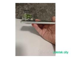 Apple iPhone 16e 256GB (белый)