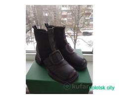 Женские ботинки