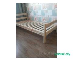 Кровать из массива