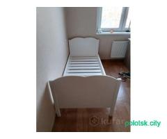 Кровать из массива