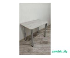 Стол кухонный