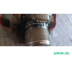 Canon EOS 700D