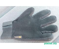 Перчатка для вычёсывания шерсти