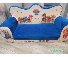 Диванчик детский