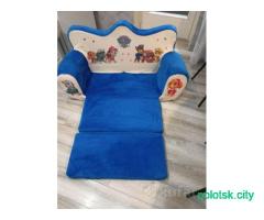 Диванчик детский