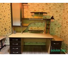 Стол компьютерный