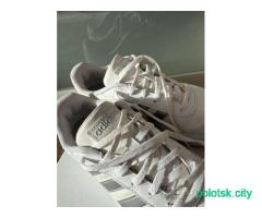 Кроссовки Adidas 38