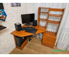 Стол компьютерный