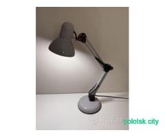 Настольная лампа