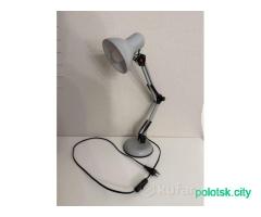Настольная лампа
