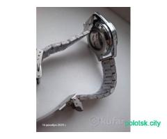 Часы механические с автоподзаводом.