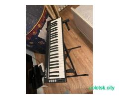 LAudio KS49C MIDI-клавиатура + стойка