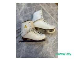 Коньки фигурные