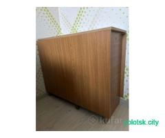 Продам стол-книжку б/у