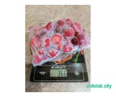 Целые ягоды клубники (замороженные)