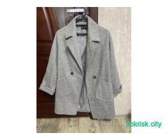 Пальто женское,осеннее 44 (S)