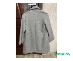 Пальто женское,осеннее 44 (S)