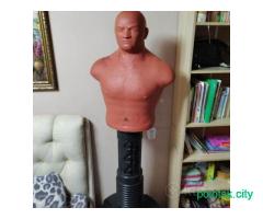 Манекен для ударов.