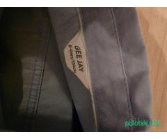 Рубашка школьная.