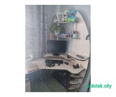 Стол компьютерный