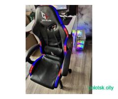 Игровое кресло с подсветкой