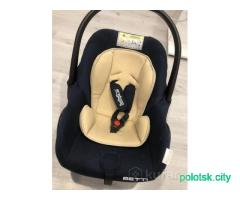Детское кресло в машину
