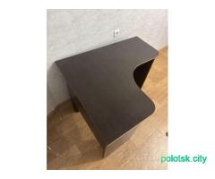 Стол угловой