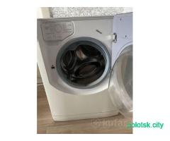 Стиральная машина Ariston