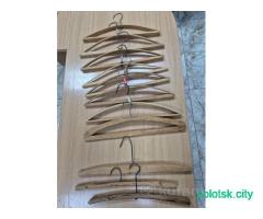 Вешалки, плечики деревянные