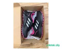 Кроссовки adidas