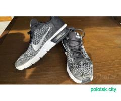 Кроссовки женские