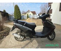 Скутер Hors 52