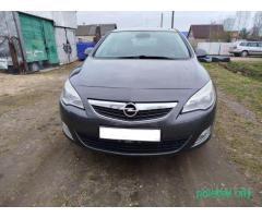 Опель Астра J 2010г.в.