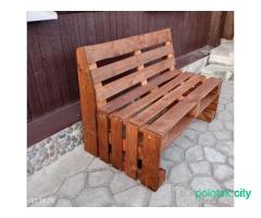 Садовая скамейка