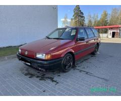 Пассат 1.8 бензин универсал 1991г.в