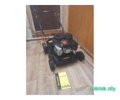 Газонокосилка бензиновая